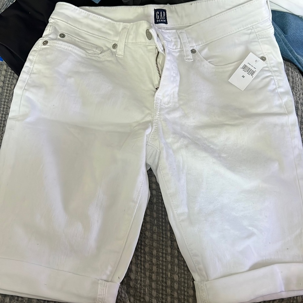 Gap Womens Bermuda 9” Short